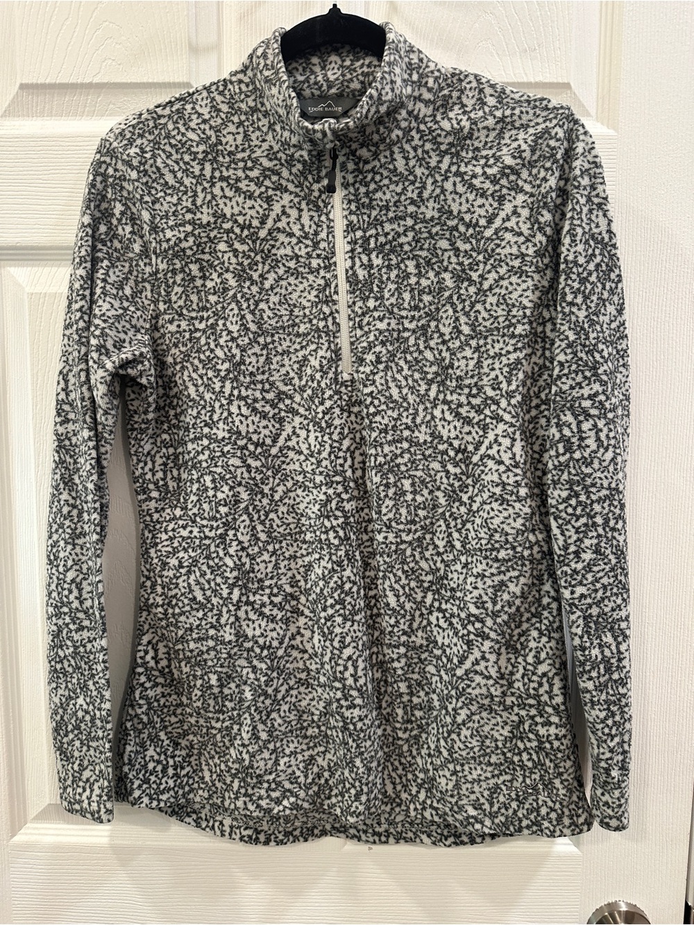 Eddie Bauer Women’s Fleece 1/4 Zip Mock Neck Pullover Gray Black Abstract M